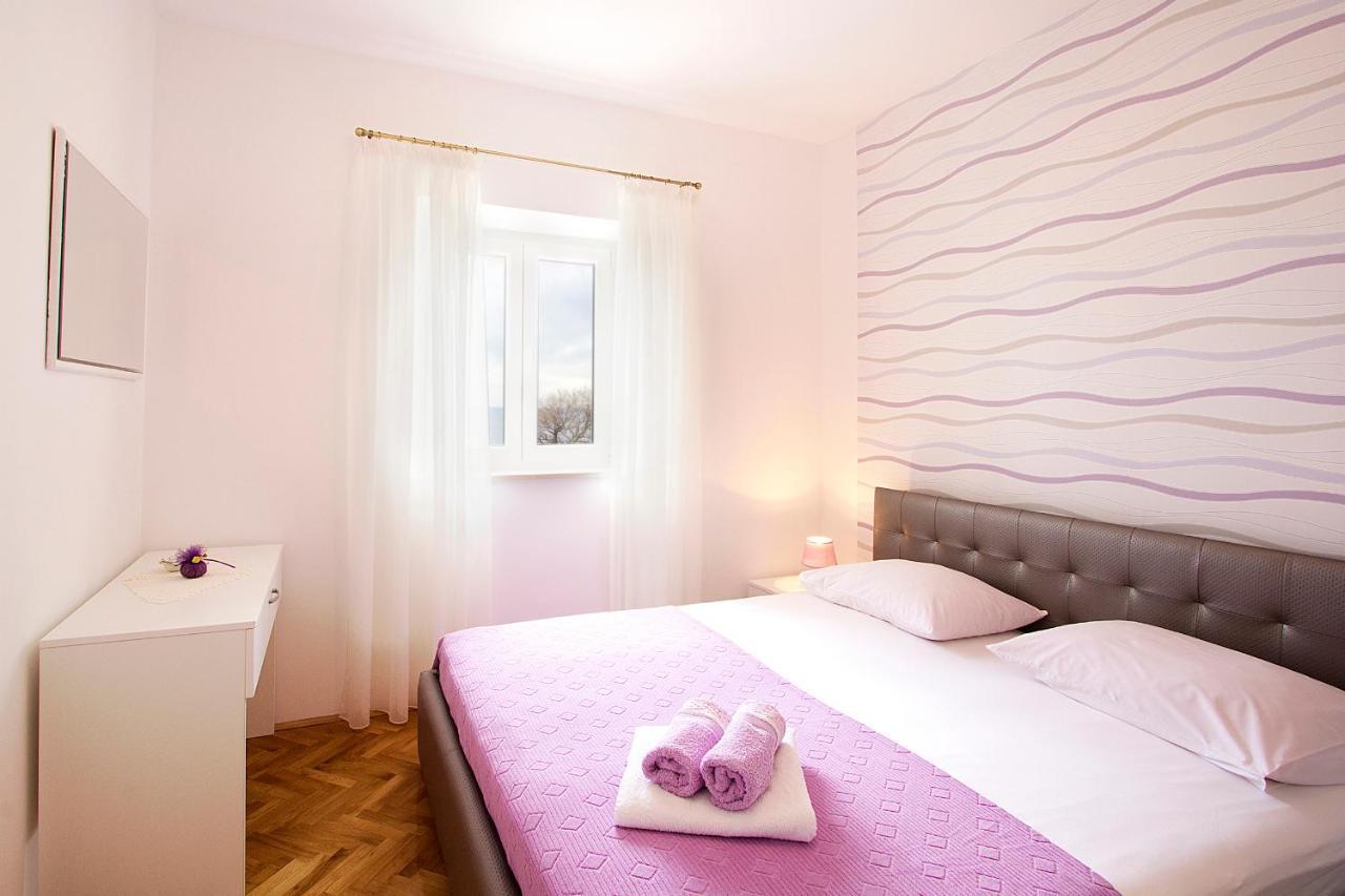 Guest House Burin Млини Экстерьер фото